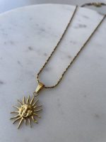 Ήλιος της Αύρας Necklace