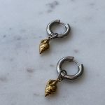 Minimal Shell Earrings