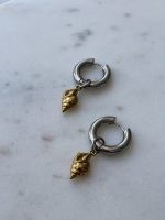 Minimal Shell Earrings