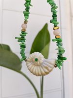 Shell Green Necklace - Image 3