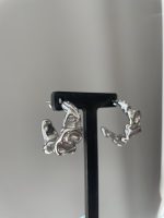Wave Sculpt Earrings - Image 2