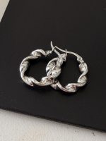 Twist Hoops
